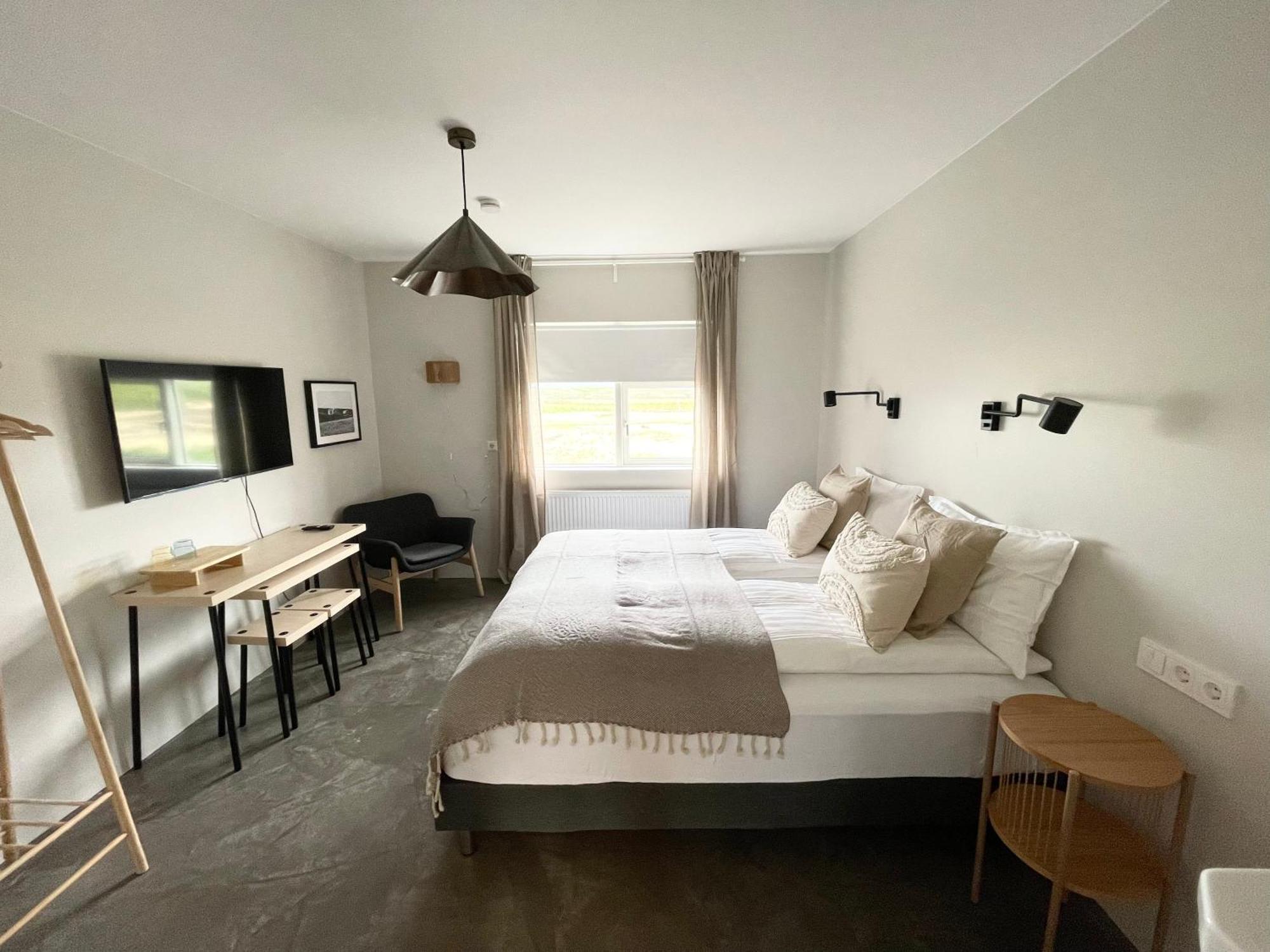Lindarholl Guesthouse Stori-Bakki Extérieur photo